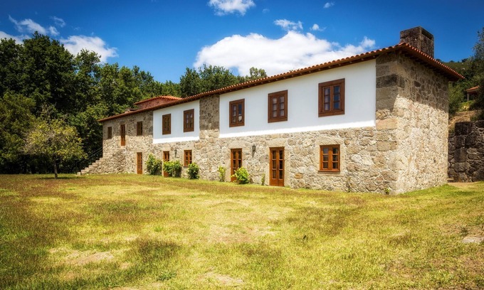 Calheiros Casa | Villa privada con piscina y pista