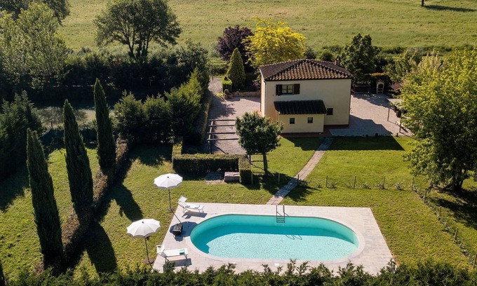 Santarello Villa | Maravillosa casa de vacaciones privada con WIFI, piscina privada, A/C, patio, cerca de Montepulciano