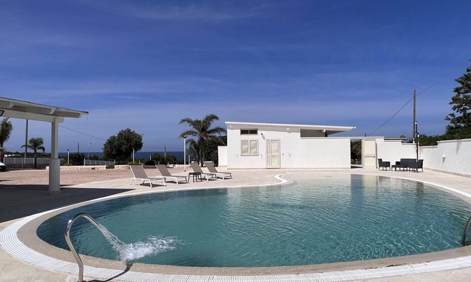 Capitolo Villa | Casa de vacaciones privada con A/C, piscina privada, WIFI, TV, veranda, cerca de Polignano a Mare