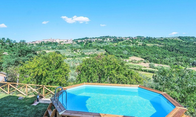 Ficulle Casa | Maravillosa casa de vacaciones privada con WIFI, jacuzzi, piscina privada, TV, patio