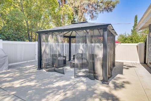 Canoga Park Casa | Private Yard with Pool Bright Escape in Canoga Park
