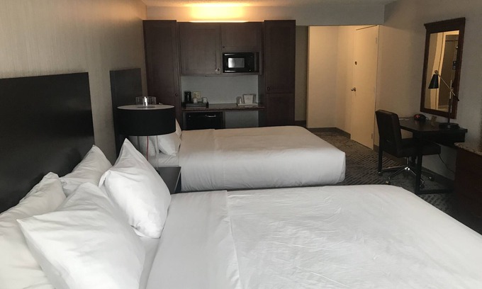 South Bend Hotel | Privately Owned Handicap Accessible Hotel Room, less than 2 miles to UND!