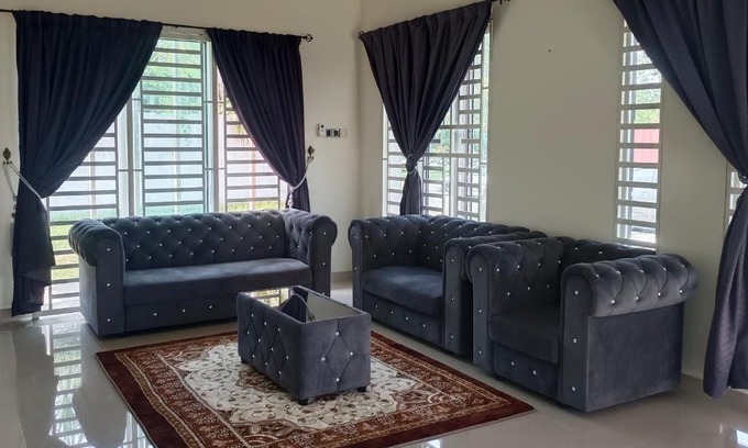 Jitra Casa | Pro-Qaseh Room Stay , Darulaman Lake Home