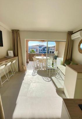 Port Cogolin Apartamento | Proche St Tropez refait à neuf bord de plage et piscine