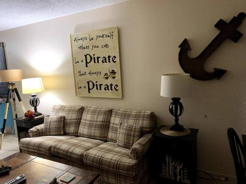 Crystal River Apartamento | Professor Rousseau's Pirates Lair