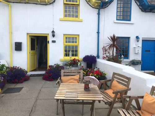 Newcastle Casa | Promenade Cottage, Newcastle, County Down