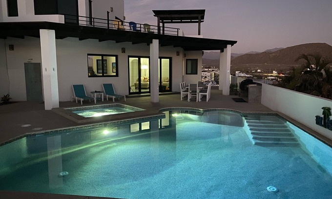 Cerritos Casa | PROMO 5% WEEKLY/10% MONTHLY Villa Emidora with heated pool and Jacuzzi!
