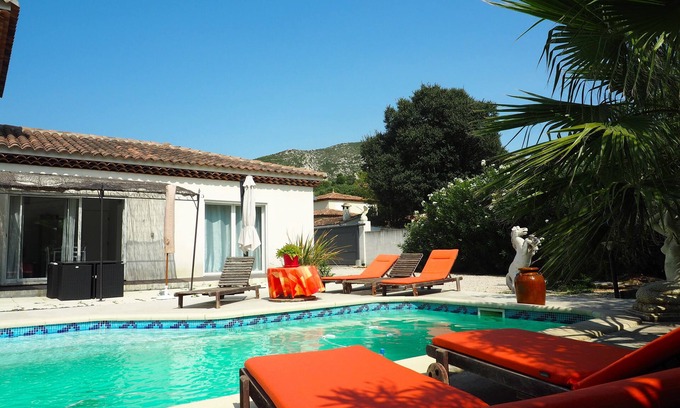 Gemenos Villa | Promoción! Villa de 50m2 al pie de Ste Baume con piscina privada.