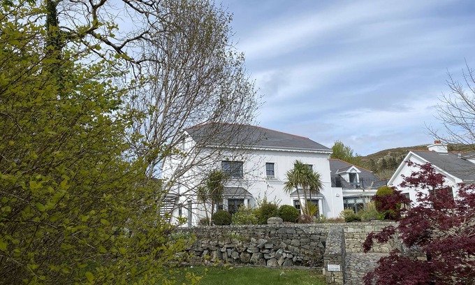 Clifden Cabaña | Property 490 - Clifden - sleeps 25 guests in 10 bedrooms