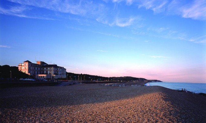 Hythe Casa | Prospect Cottage by Bloom Stays