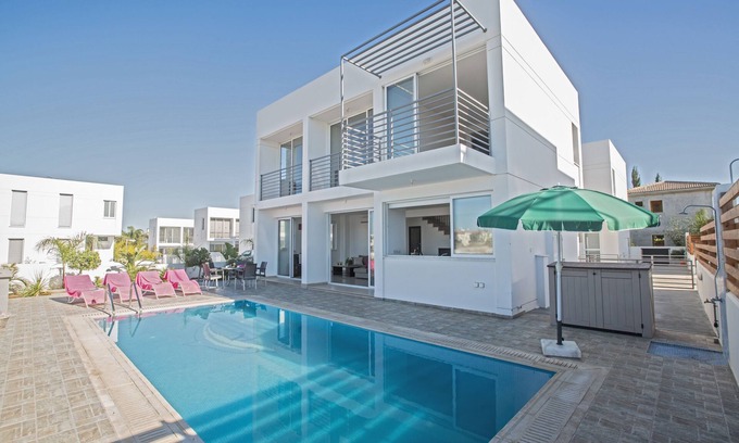 Kapparis Cabaña | Protaras Villa PE16 - una villa que tiene capacidad para 6 personas en 3 dormitorios