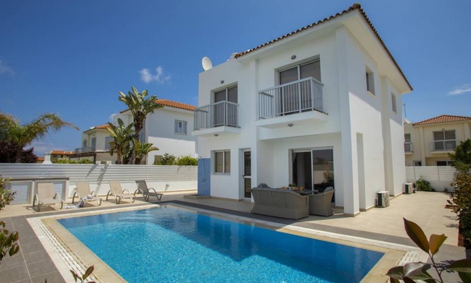Pernera Villa | 130 m² Villa ∙ 3 habitaciones ∙ 6 personas