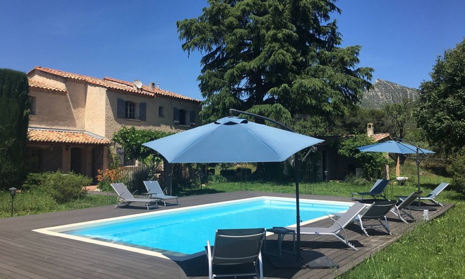Aubagne Casa | Bastide provenzal en su entorno verde, piscina de 10x5 m, parque arbolado