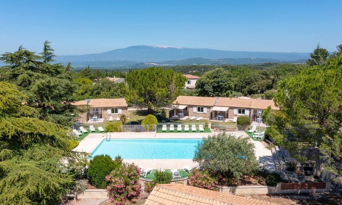 La Roque-sur-Pernes Casa | Provençal Stone House