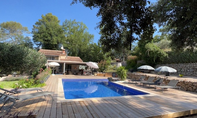 Saint-Paul-en-Foret Villa | Provençal villa