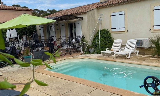 Le Pradet Villa | Provencal villa with pool