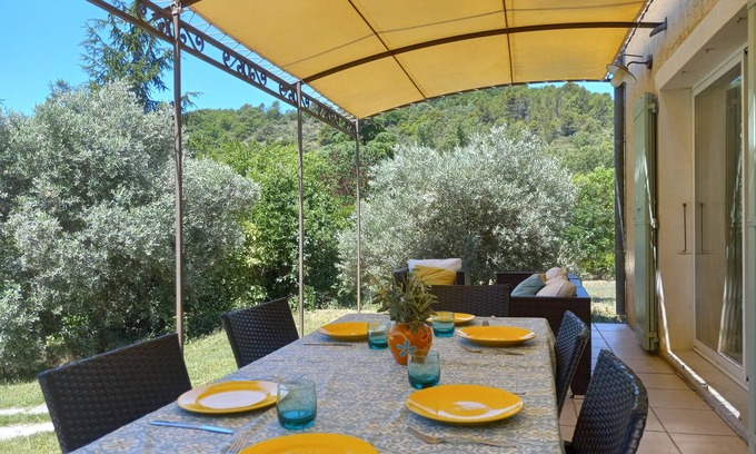 Saignon Casa | Provencal Villa with private pool and beautiful view b/w Apt and Saignon