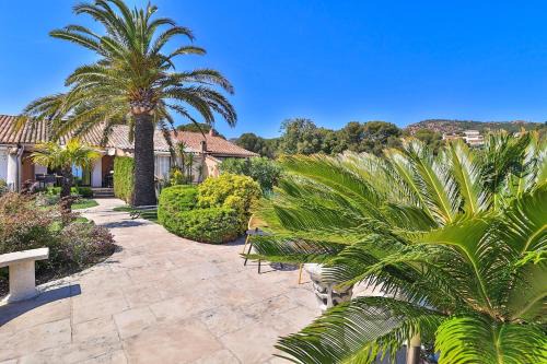 Saint-Raphael Casa | Provenzalisches Haus Hannah - Garten mit Meerblick und Pool by Riviera HomeLife
