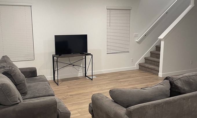 Provo Casa | Provo Airport Overnighter brand new townhouse