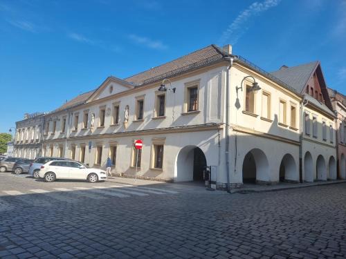 Tarnowskie Gory Apartamento | Przy Rynku Black and White