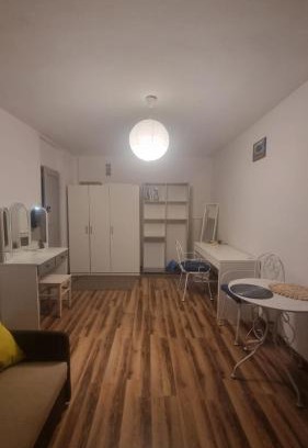Brodno Apartamento | Przytulny pokój 17 z balkonem w mieszkaniu 2 pokojowym