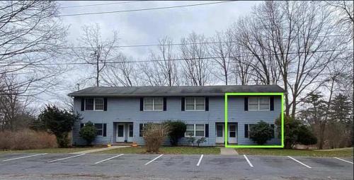 State College Casa | PSU 2br 2ba Townhome w Parking Near Campus and Stadium