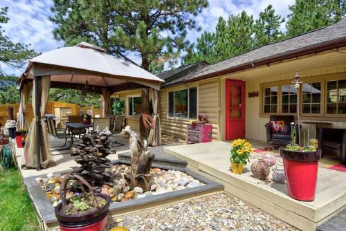 Green Mountain Falls Casa | Pub - Hot Tub - Fire Pit