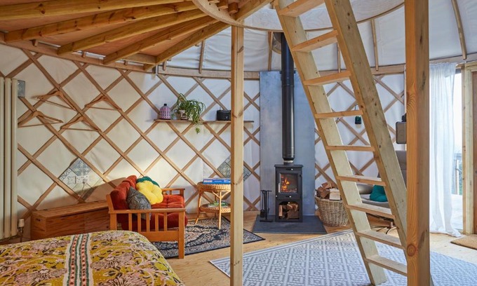 Ventnor Otro | Puckaster Cove Luxury Yurt