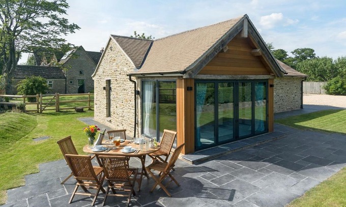 Frome Casa | Puddledock Piggery