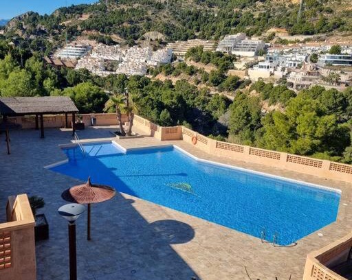 Pueblo Mascarat Apartamento | Pueblo Mascarat, 50 m al mar, 3 piscinas