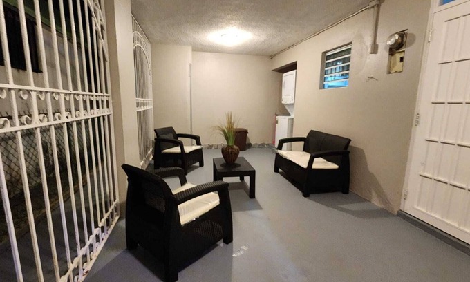 Sabana Abajo Apartamento | Puerto Rico: 5-Minute Airport / Parking / Carolina, San Juan.
