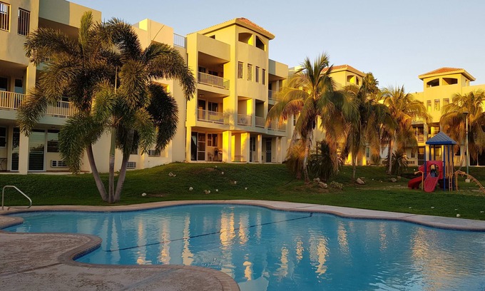 Cabo Rojo Apartamento | Puerto Salinas en Combate, Beautiful Condo con Ocean Breeze y Birds Sound