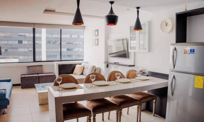 Guayaquil Apartamento | Puerto Santa Ana, Cama King, Parqueo