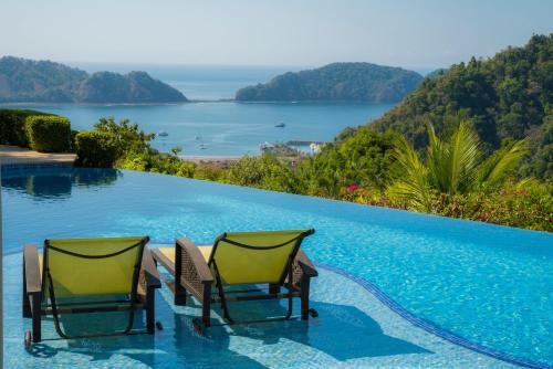 Jacó Casa | Puesta del Sol 5 bdrs ocean view in Los Suenos