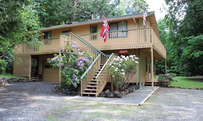 Burley Casa | Puget Sound Island Home con vista al agua