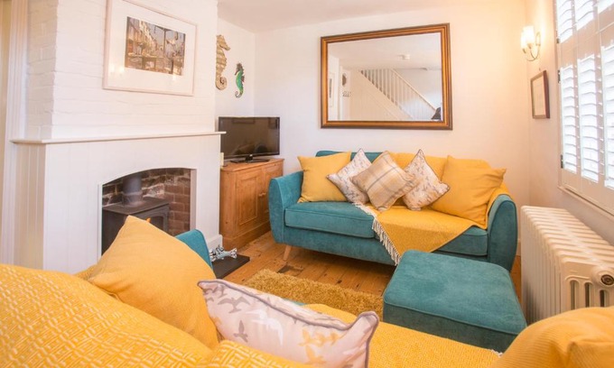Leiston Casa | Pugwash