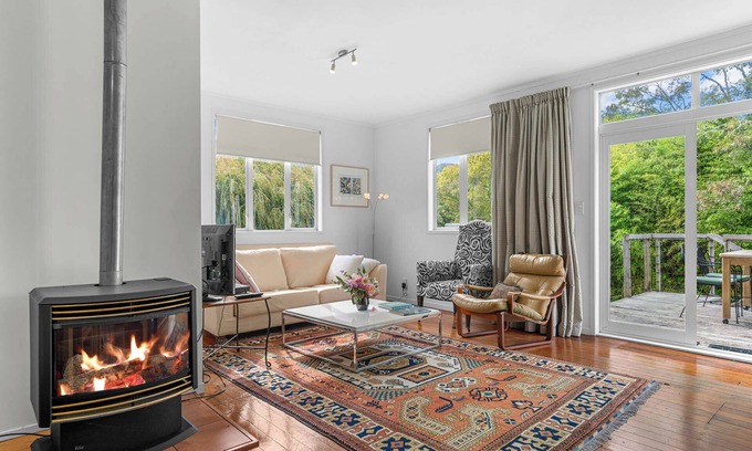 Puhoi Casa | Puhoi Farmside Loft - 20km to Warkworth