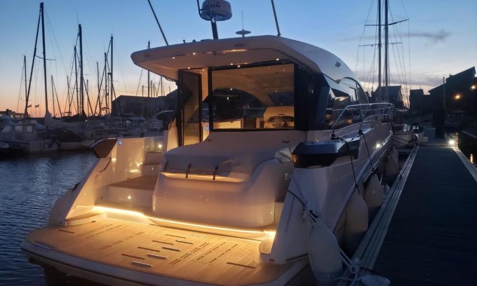 Deauville Alquiler De Eote | Puissance, Elegance et Style, Yacht à Deauville