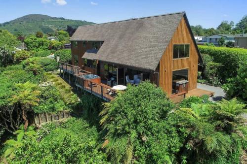 Kawaha Point Casa | Pukeko Landing
