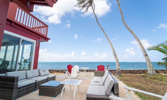 Punaluu Casa | Punaluu Paradise Beach House "real ocean front"
