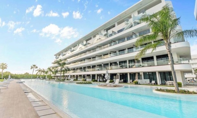 Punta Cana Apartamento | Punta Cana, Cana Rock Star 2BDRM w/pool & beach