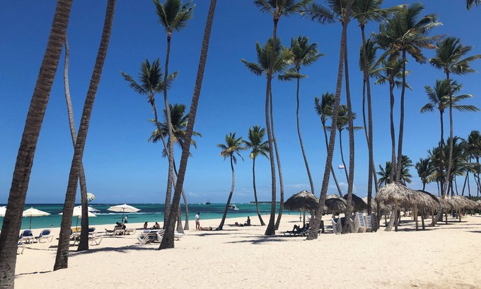 Bavaro Hotel | PUNTA CANA Paradise Studios BEACH POOL