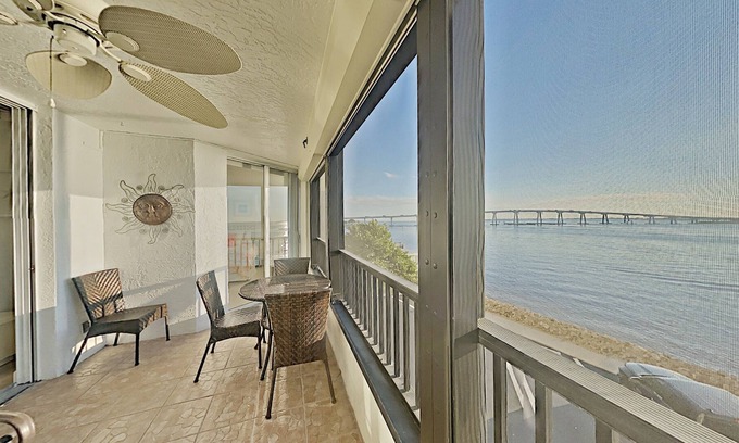 Punta Rassa Condominio | Punta Rassa #202 PICTURESQUE WATERFRONT 2 BED CONDO MINUTES FROM SANIBEL