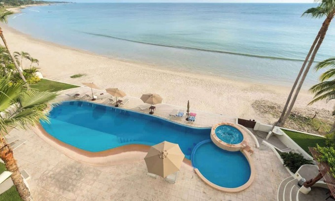 Emiliano Zapata Condominio | Punta V 1 Paradise Beachfront:Steps to the Sand
