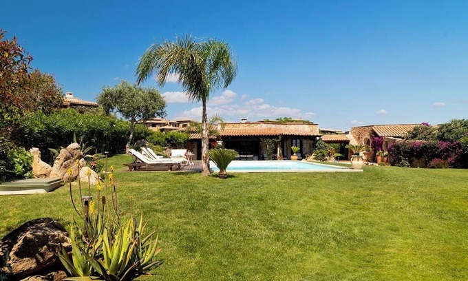 Puntaldia Villa | Puntaldia Seaview Four 5 bedroomed villa with large garden, sea views and pool