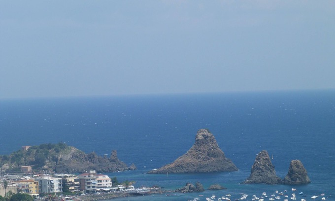 Aci Castello Cama Y Desayuno | Pupi Catania Etna B&B