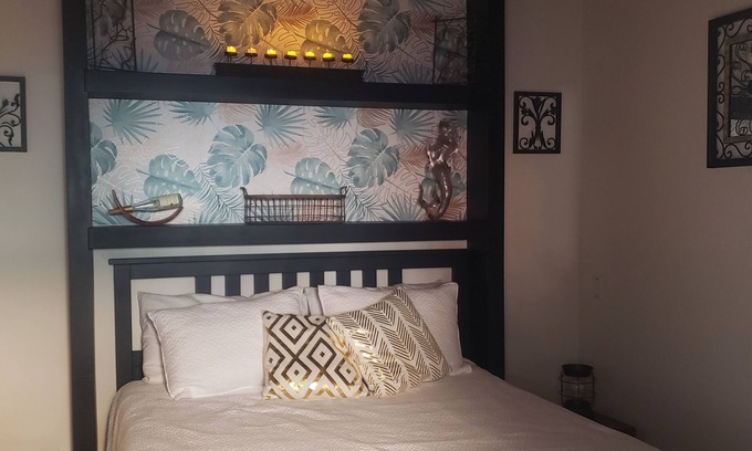 Nueva Ensenada Casa | Pura Vida Casita Retreat: Temp-control heat+more modern conveniences for comfort