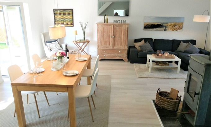 Westerdeichstrich Casa | Pure relaxation. Fantastic vacation home with terrace and garden. Only 4km from Büsum.