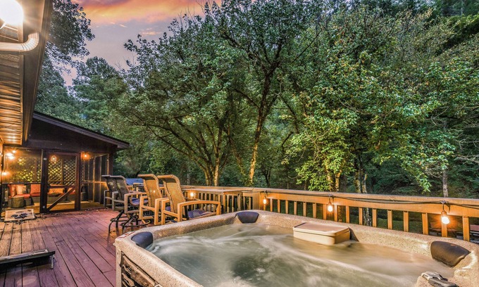 Sevierville Cabina | Pure & Simple