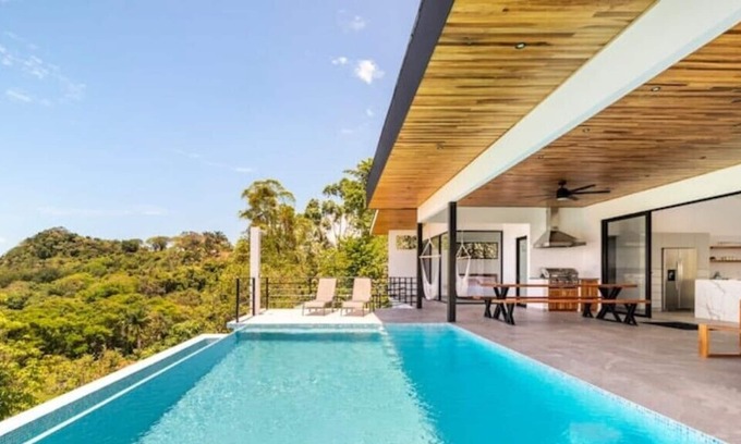 Ciudad Cortés Villa | Pure View Villa private house with swimming pool and sea view
